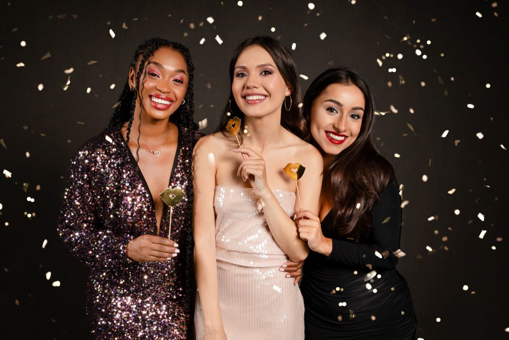 Photo / souvenirs / sourire / accessoire / rire / borne photo / anniversaire